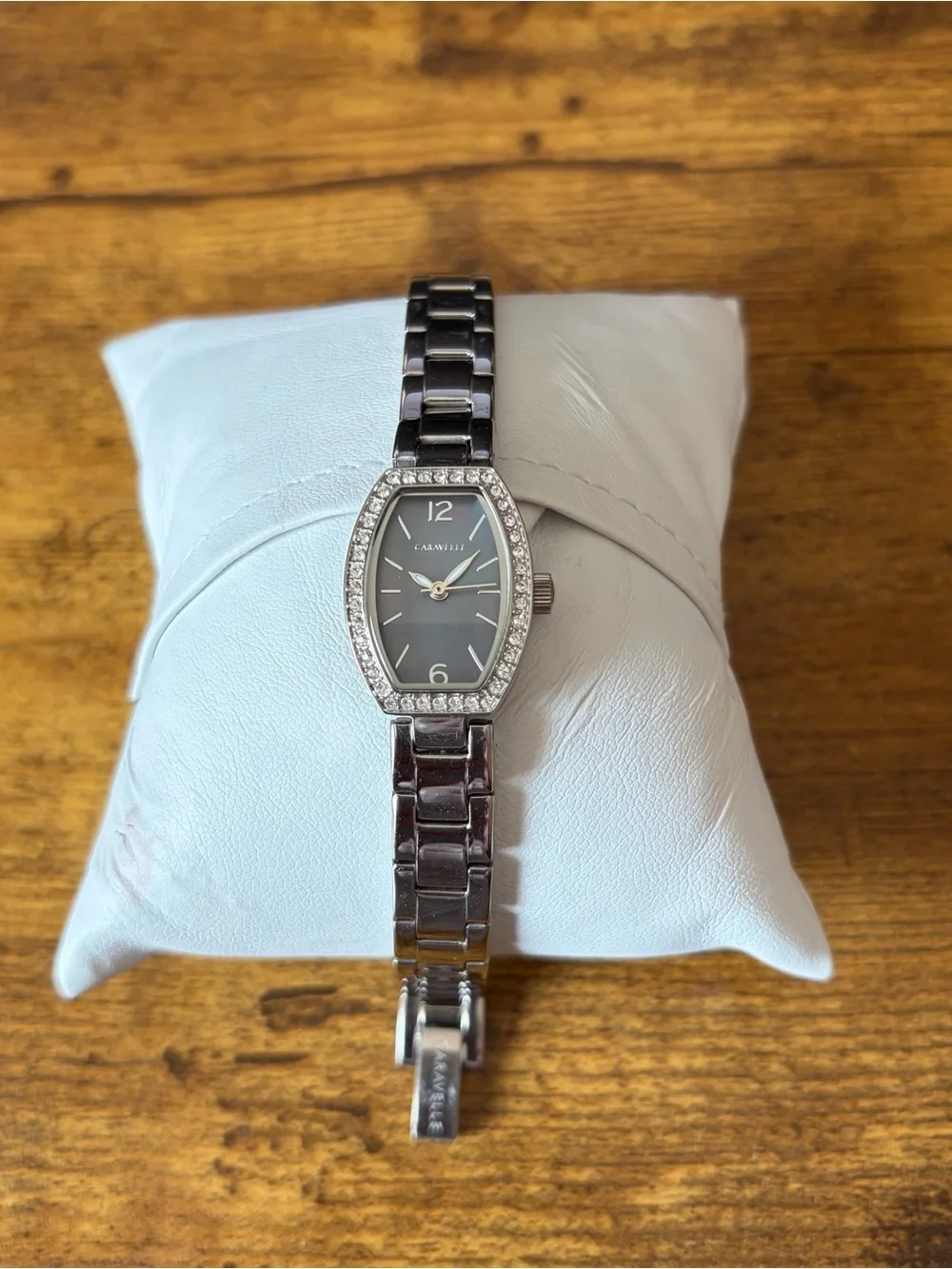 Caravelle by Bulova 43L204 Women’s Charcoal MOP Crystal Bezel Watch New Battery